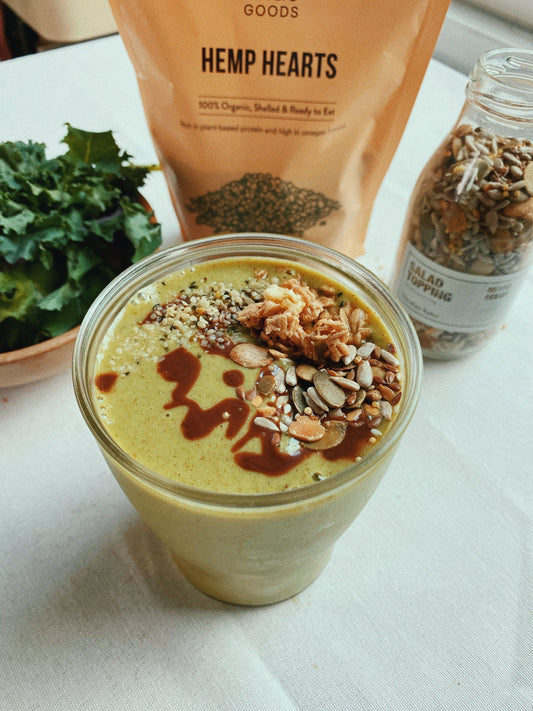 SUPER FRESH KALE AND BANANA SMOOTHIE